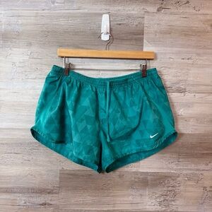 Nike Dri-FIT Tempo Running Shorts Teal Geometric Triangle Print Women's XL